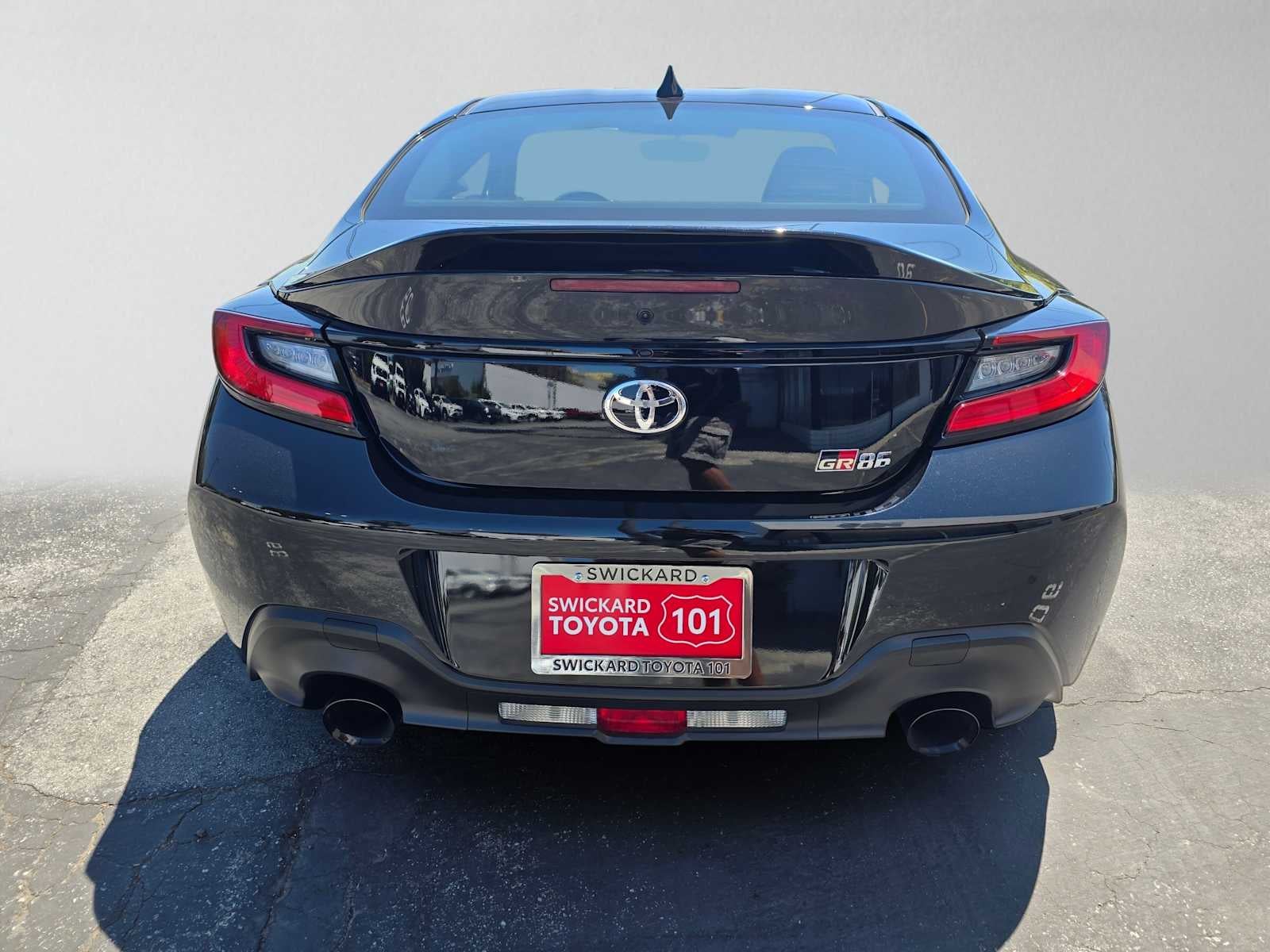 2026 Toyota GR86 Premium MT