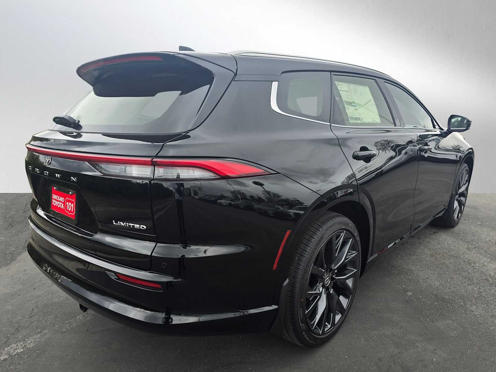 2025 Toyota Toyota Crown Signia Limited