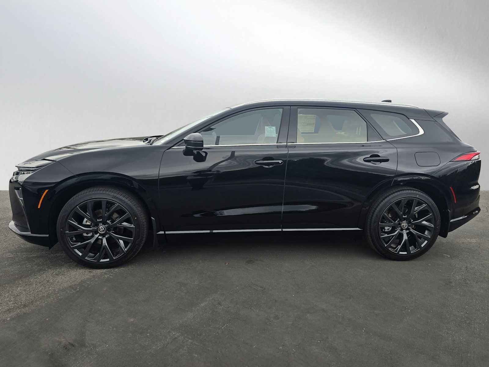 2025 Toyota Toyota Crown Signia Limited