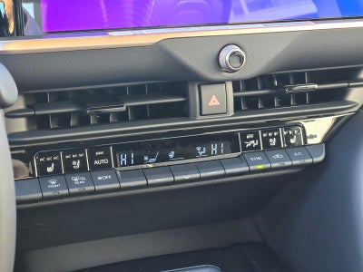 2025 Toyota Toyota Crown Signia XLE