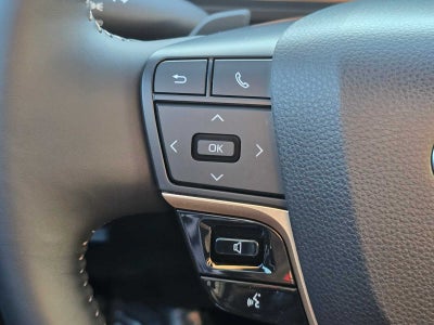 2025 Toyota Toyota Crown Signia XLE