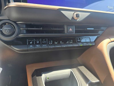 2026 Toyota Toyota Crown Signia Limited