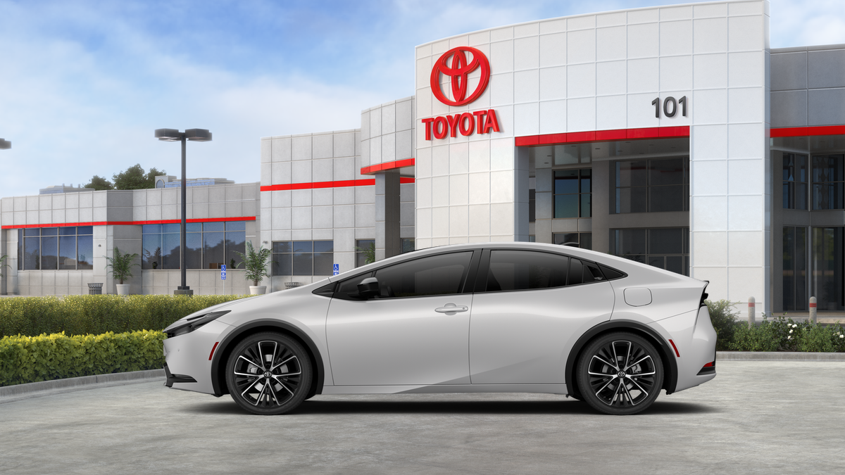 2027 Toyota Prius XLE