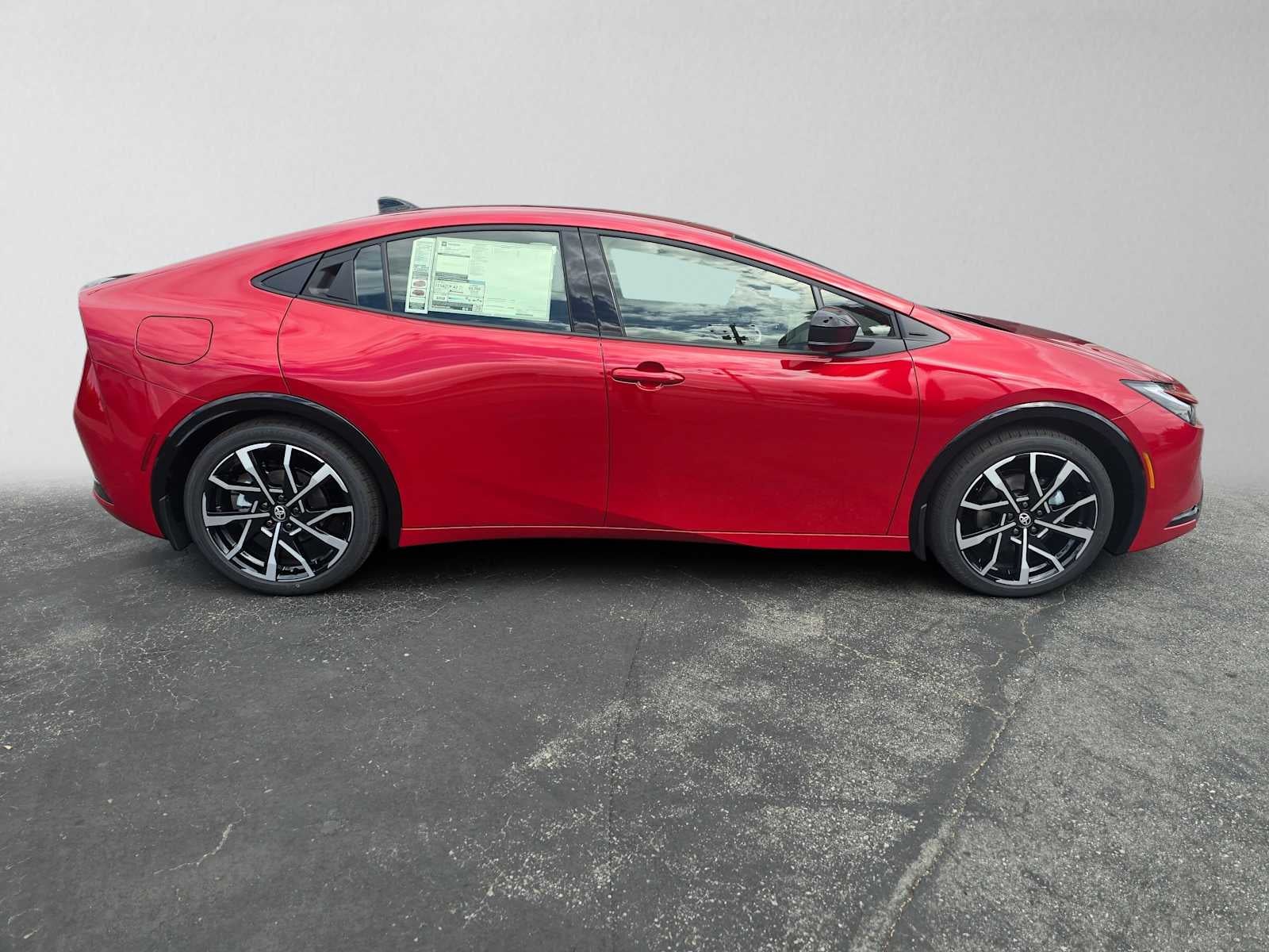 2027 Toyota Prius Plug-in Hybrid XSE