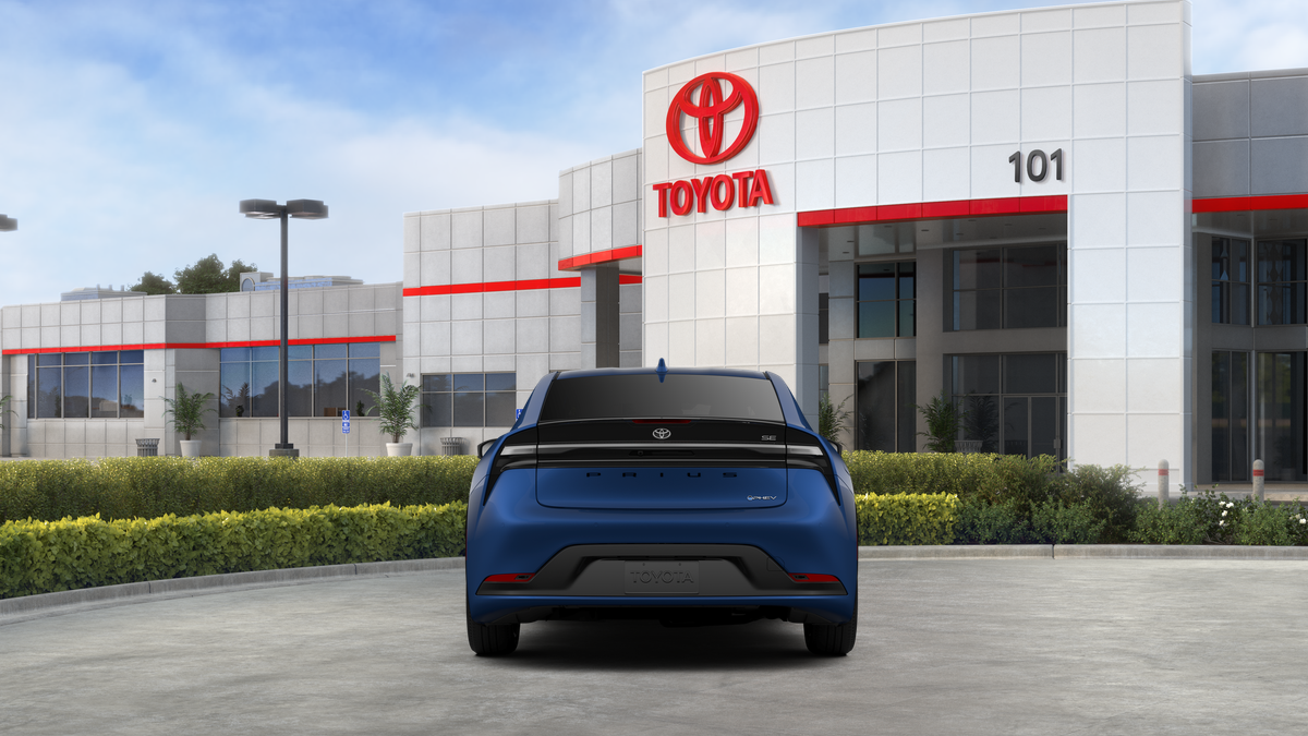 2027 Toyota Prius Plug-in Hybrid SE