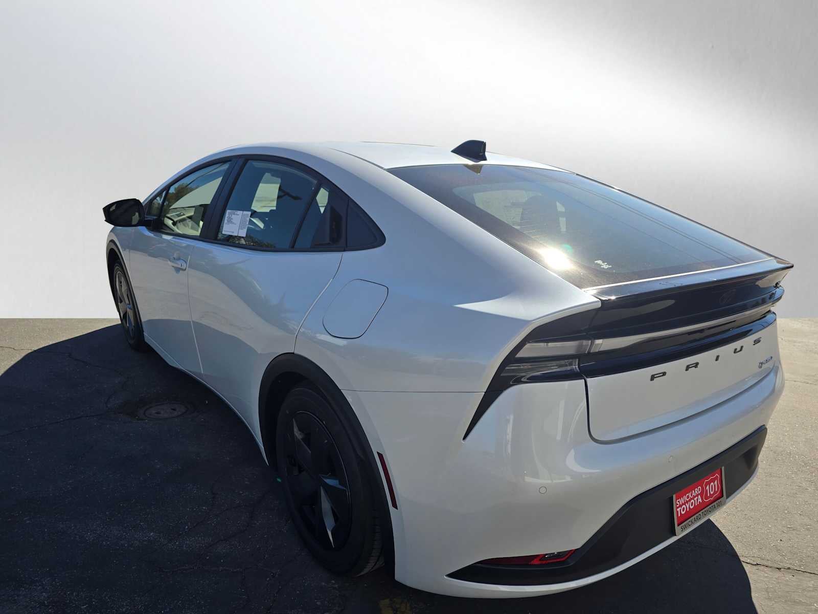 2026 Toyota Prius Plug-in Hybrid SE
