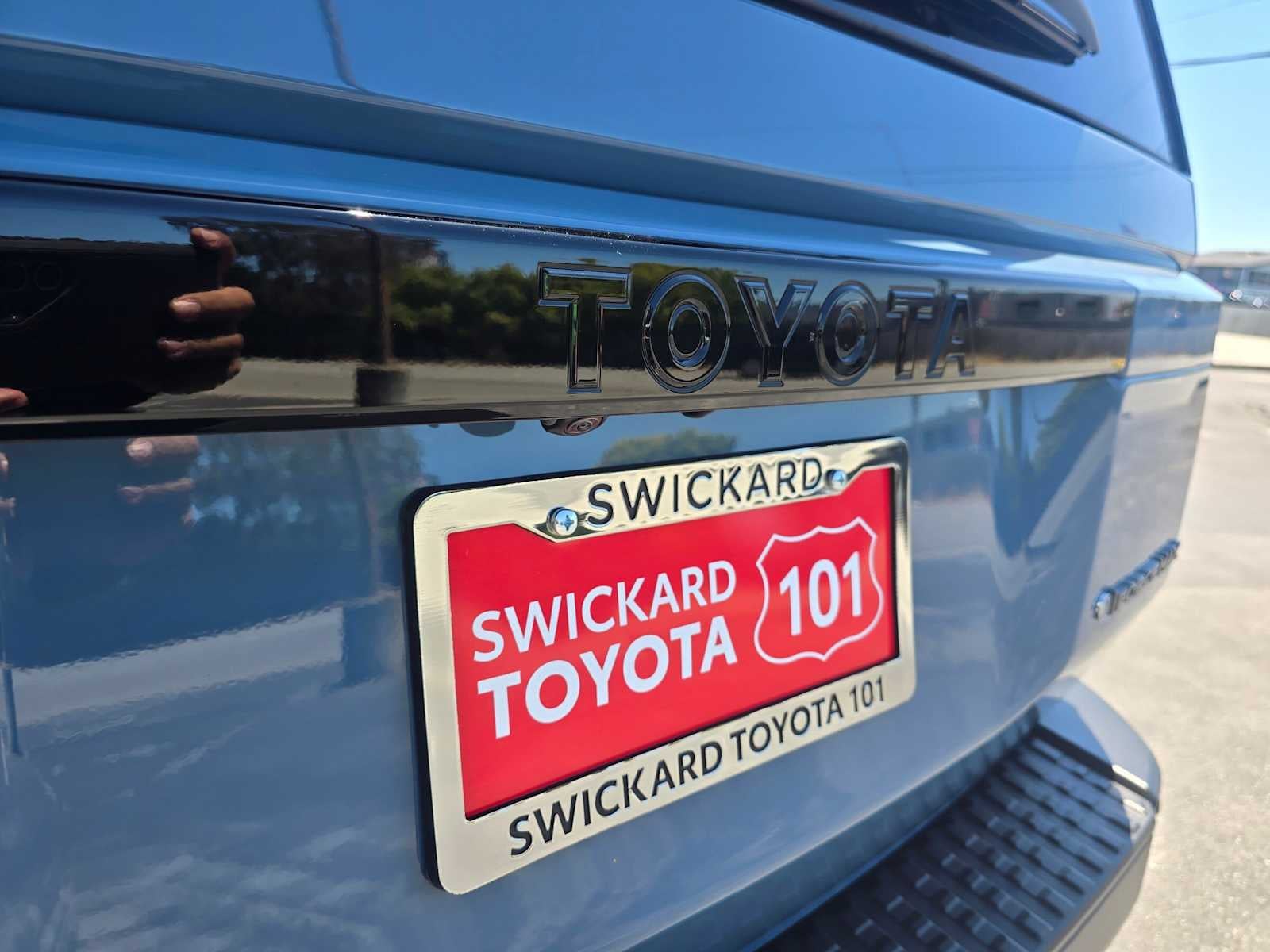 2027 Toyota Land Cruiser Base