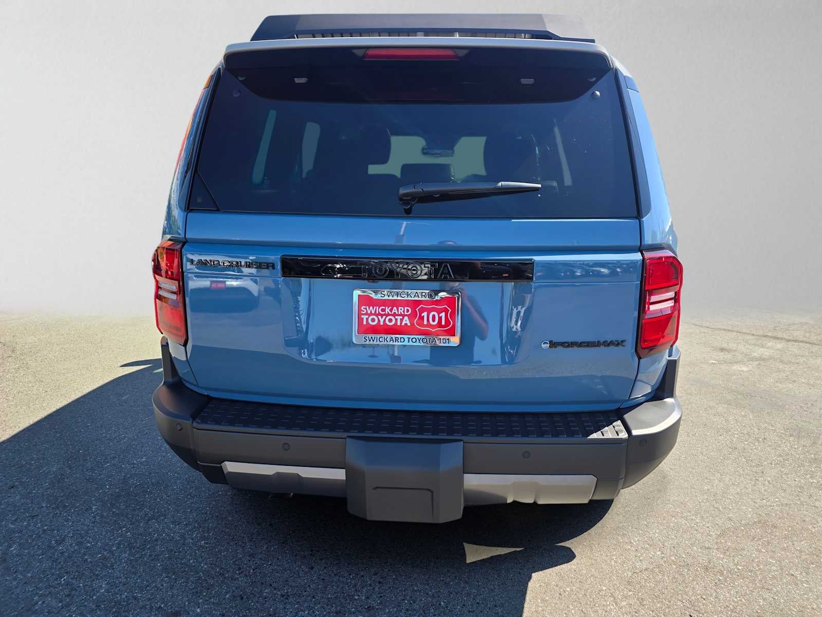 2027 Toyota Land Cruiser Base