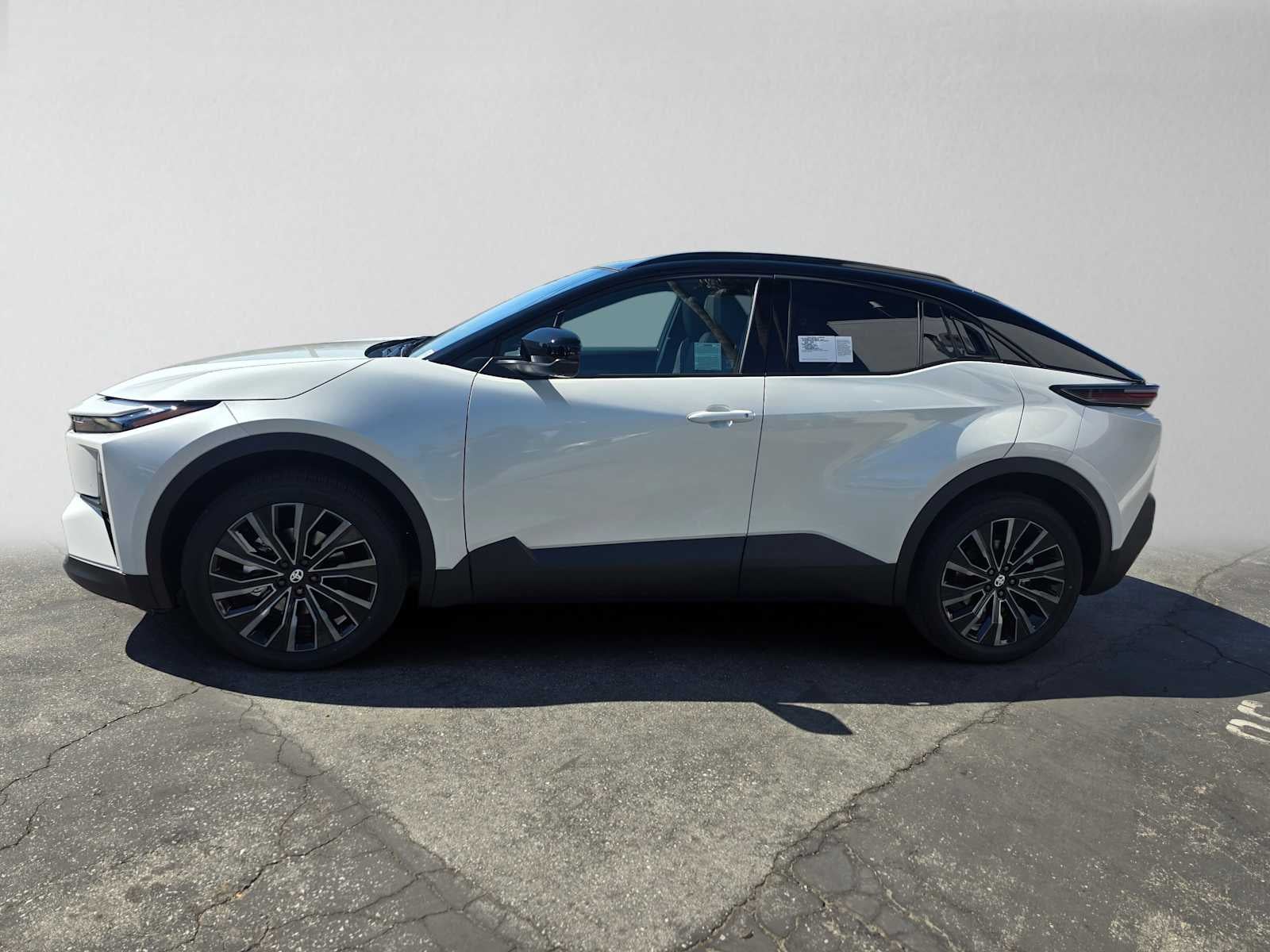 2027 Toyota C-HR XSE