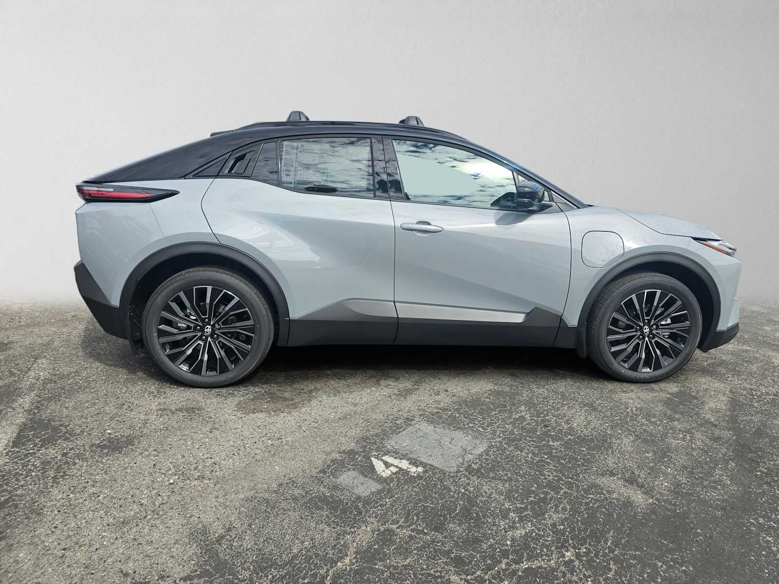 2026 Toyota C-HR XSE